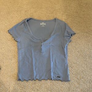 Hollister Light Blue Ruffle Edge Henley Baby Tee, women’s size small